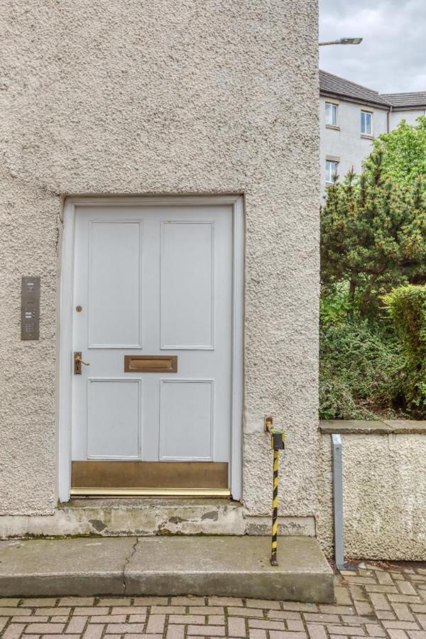Central Bright 3 Bed Flat With Pool & Parking Edimburgo Exterior foto