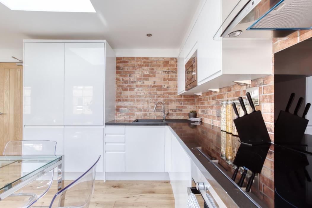 Central Bright 3 Bed Flat With Pool & Parking Edimburgo Exterior foto